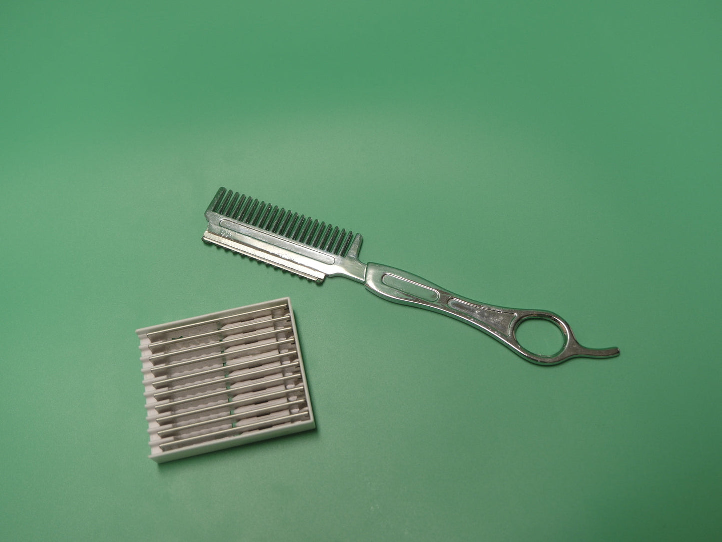 Thinning Razor Comb (with Blades)